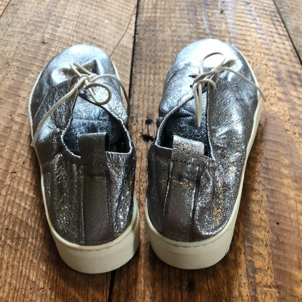 The Flexx Sneak Up Sneaker size 10